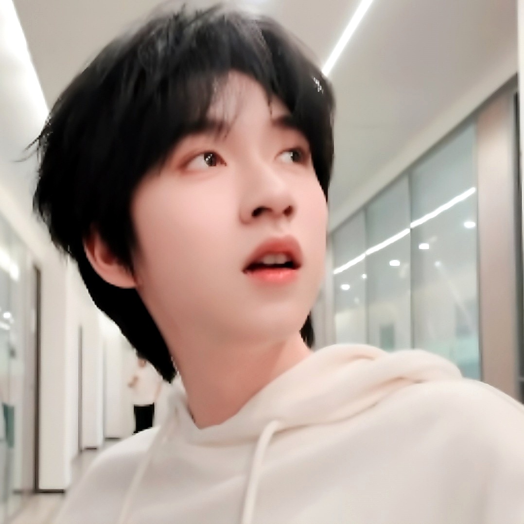 胡萝卜呢兔存的辣么多萝卜呢😶 