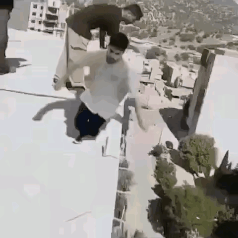 不作死就不会死
你可以成功很多次
但一次失败足以致命

社会百态 人作死