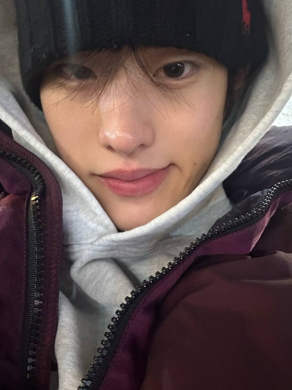 整理熙儿照片尤其是自拍的时候就在想，他是怎样思索着构图然后裁剪着发出来的呢？猜测