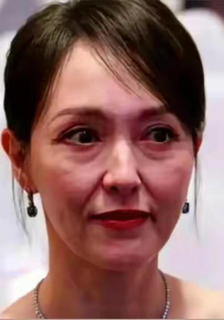 这是谁为什么把我们的女神都拍丑了，看到她在《锦绣未央》中的那个眼神，才认出来，你