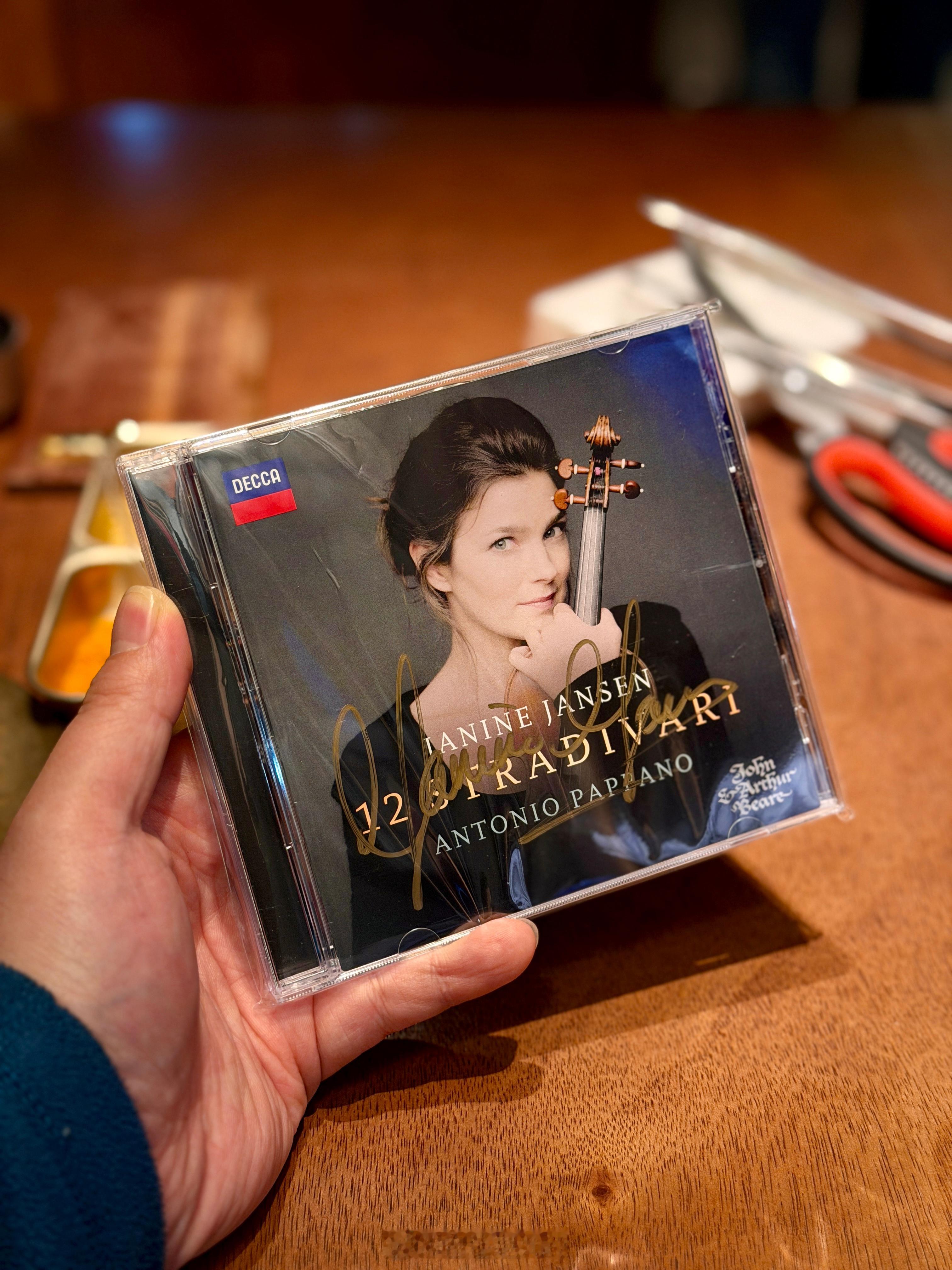 今快！收到好朋友帮忙排队亲签的大师专辑，开森开森耳机发烧友音响发烧友