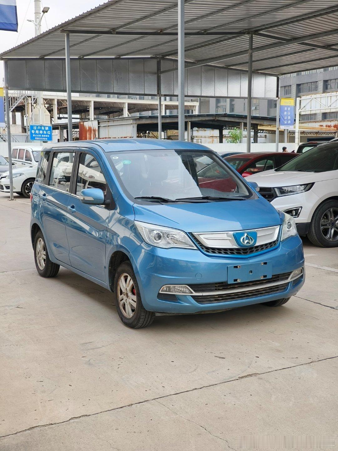 2018年底长安欧力威Ev 纯电315续航过户一次 10万公里 三个面补漆 无事