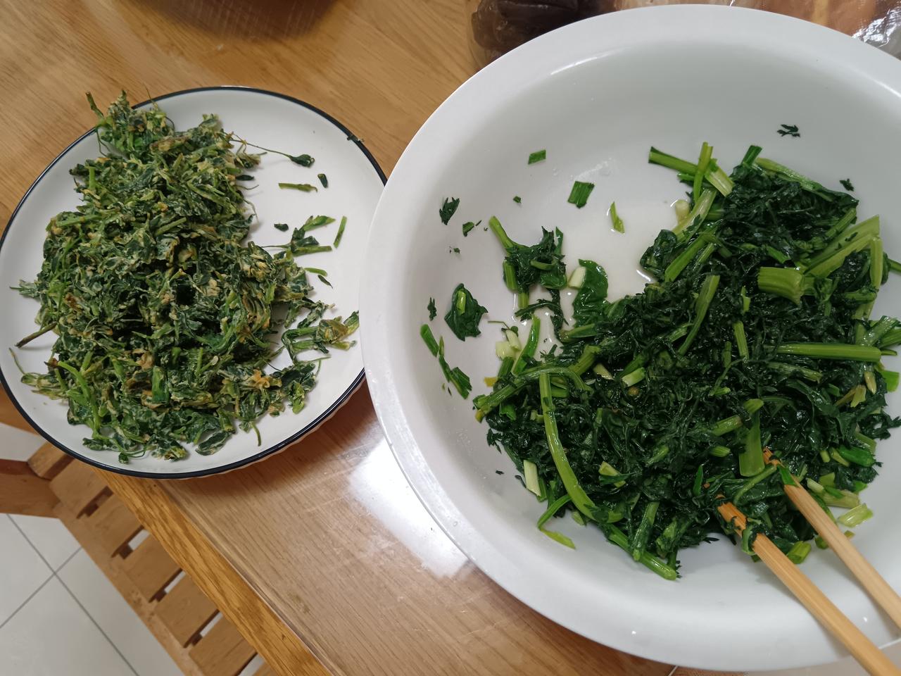 一个人的日常午餐是不是超简单?确实比较简单。但青菜不能少。