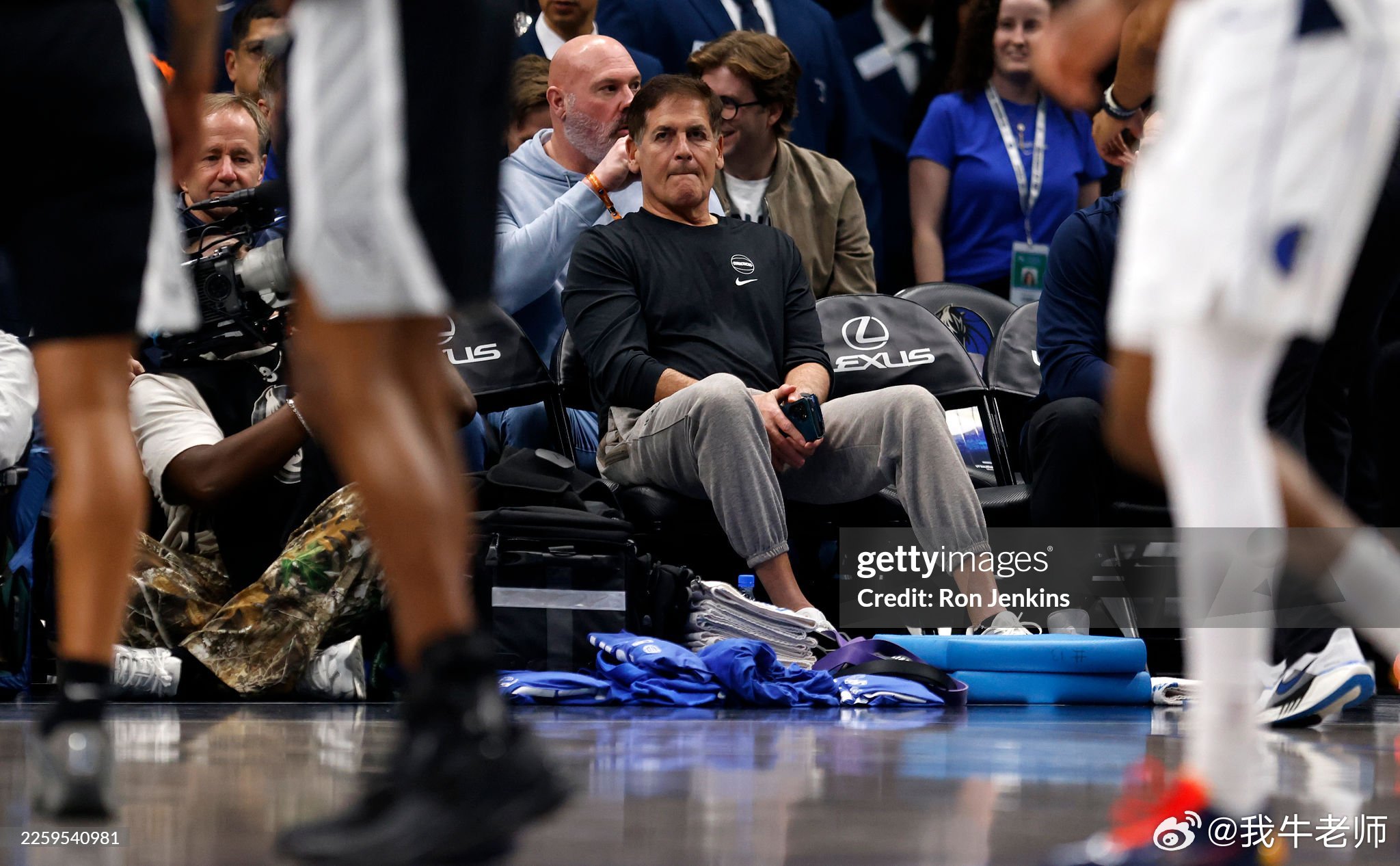 MFFL 库班参加节目。“我不后悔卖掉球队，但我后悔卖给了谁。在这个过程中我犯了