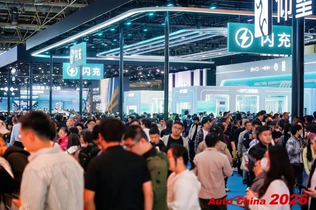“长辈的油车开了10多年，我的4年就得换”！新能源车迭代速度