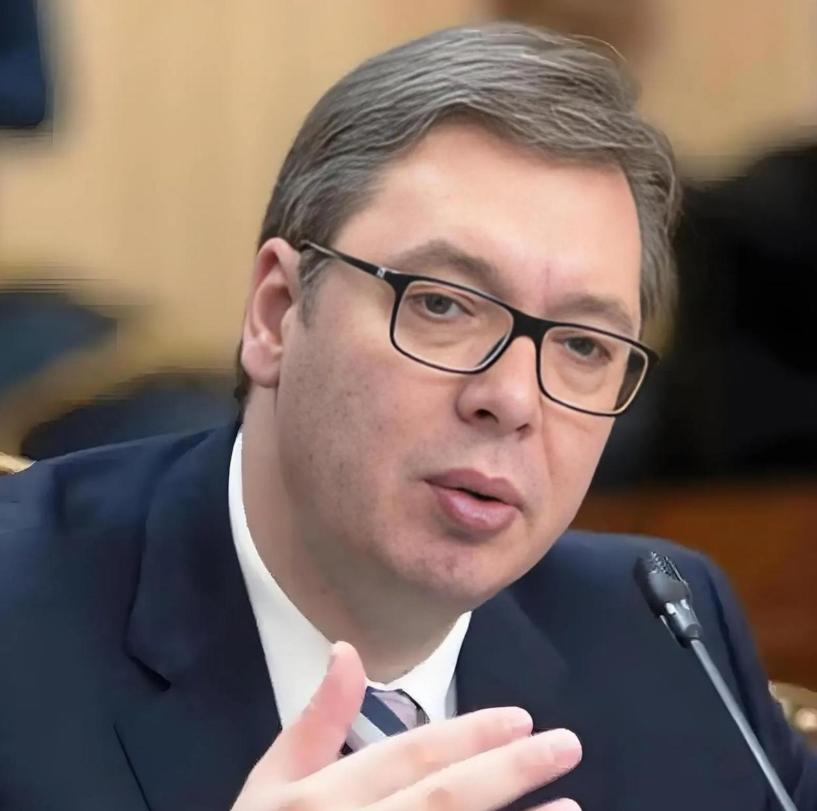 谁能想到一个国家能离谱到这种地步，塞尔维亚议会一顿饭的功夫就火速通过法案，要把1