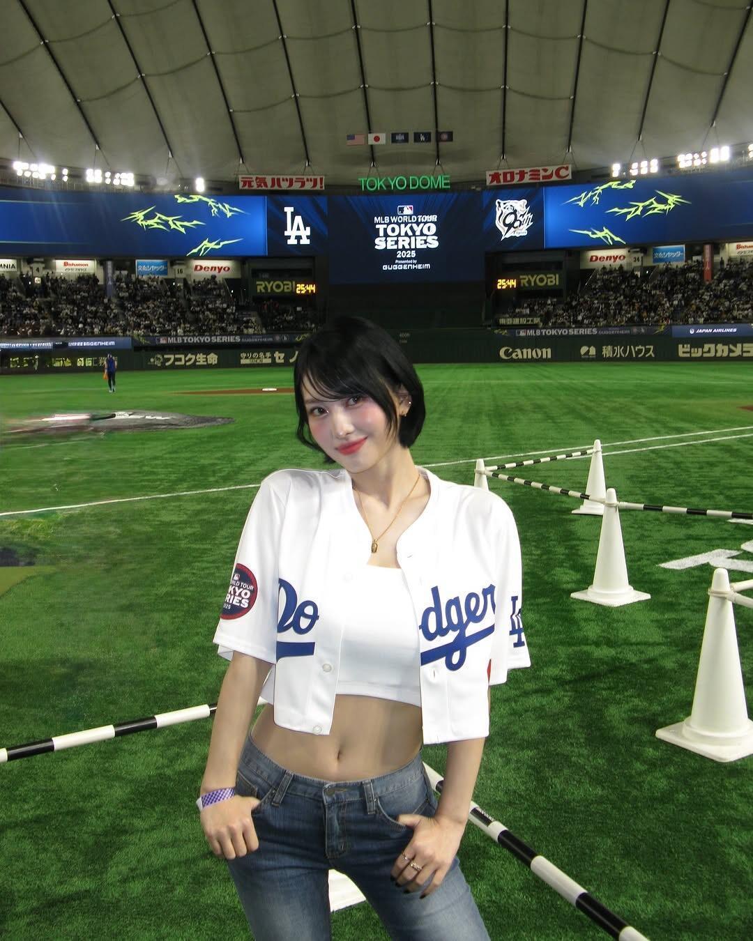 TWICE MOMO 平井桃⚾️🏍️🤍 ​​​