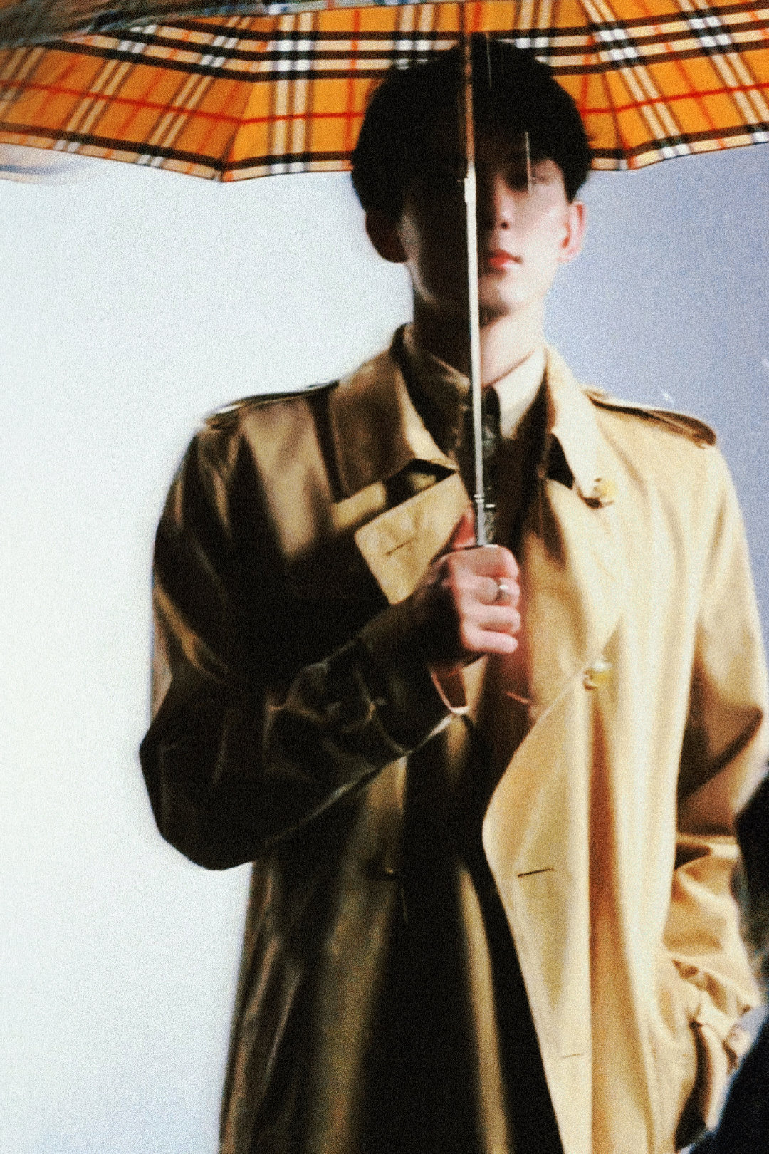 吴磊奢牌顶级待遇吴磊是唯一的中国面孔  谁懂创立170周年广告内唯一的中国面孔的