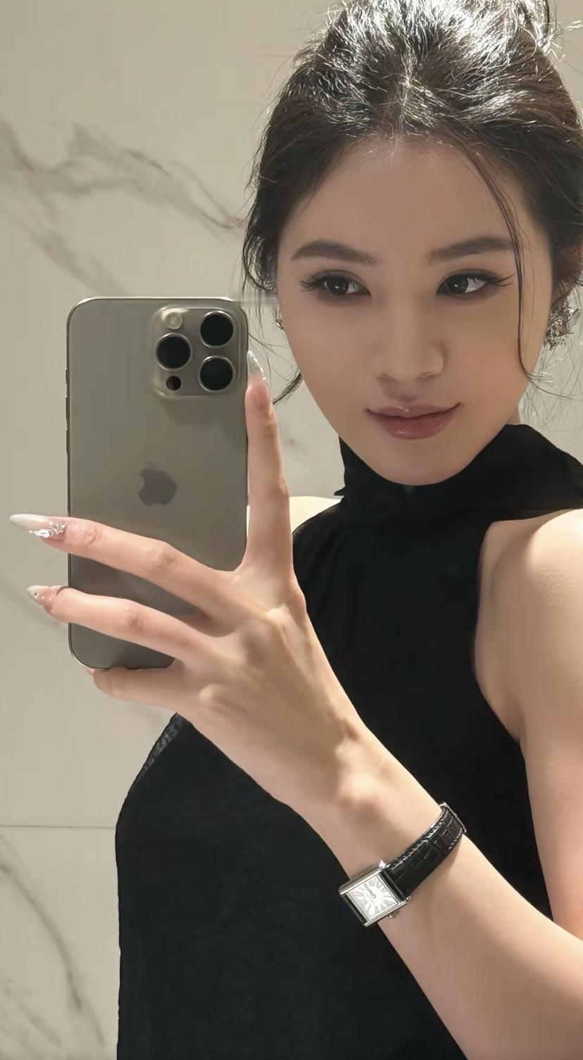 分享高气质魅力女人高级的气质、惊艳的容颜，倾国倾城之美.
