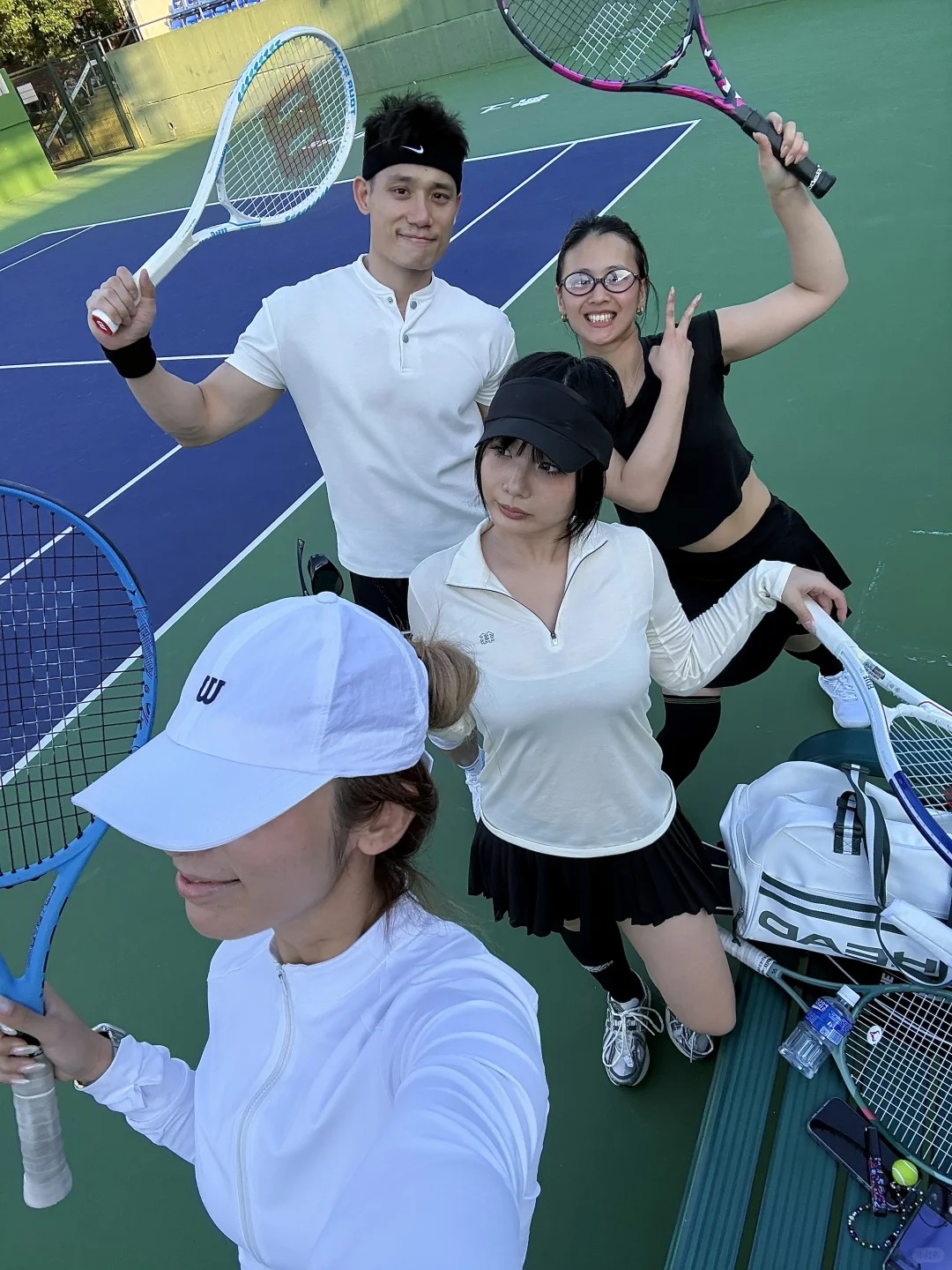 去了个漂亮网球场🌳🎾