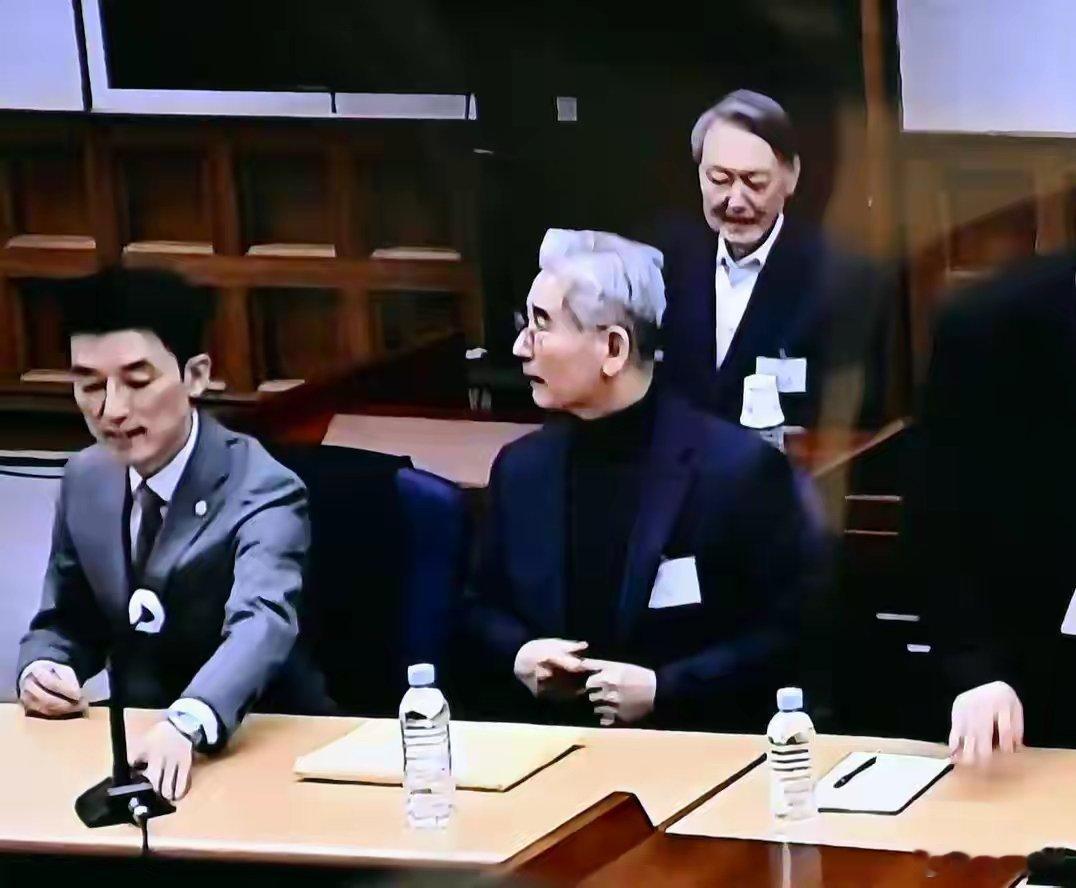 尹锡悦称无法接受被判无期徒刑结果出来就喊不接受，前后态度反差拉满，嘴上说着遗憾，