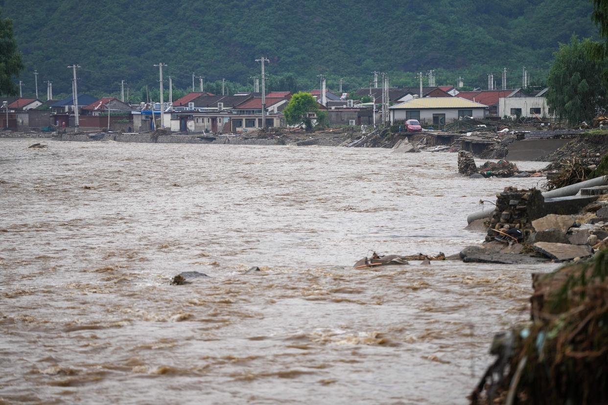 【#北京强降雨已致30人死亡# 】#密云因灾死亡28人# 据央视新闻，北京本轮强
