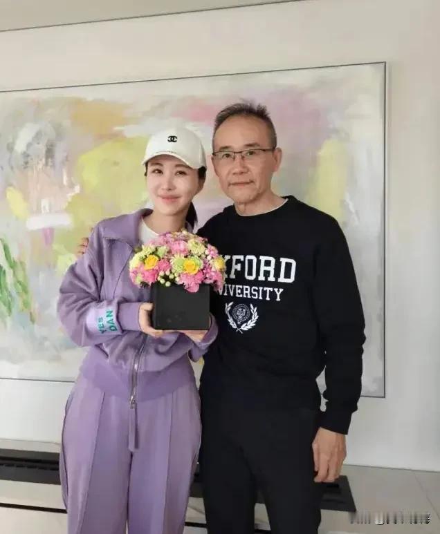 王石每次都踩在了时代的点上。当然每个人只能是时代的棋子，只是他们来的可能宁静些亦