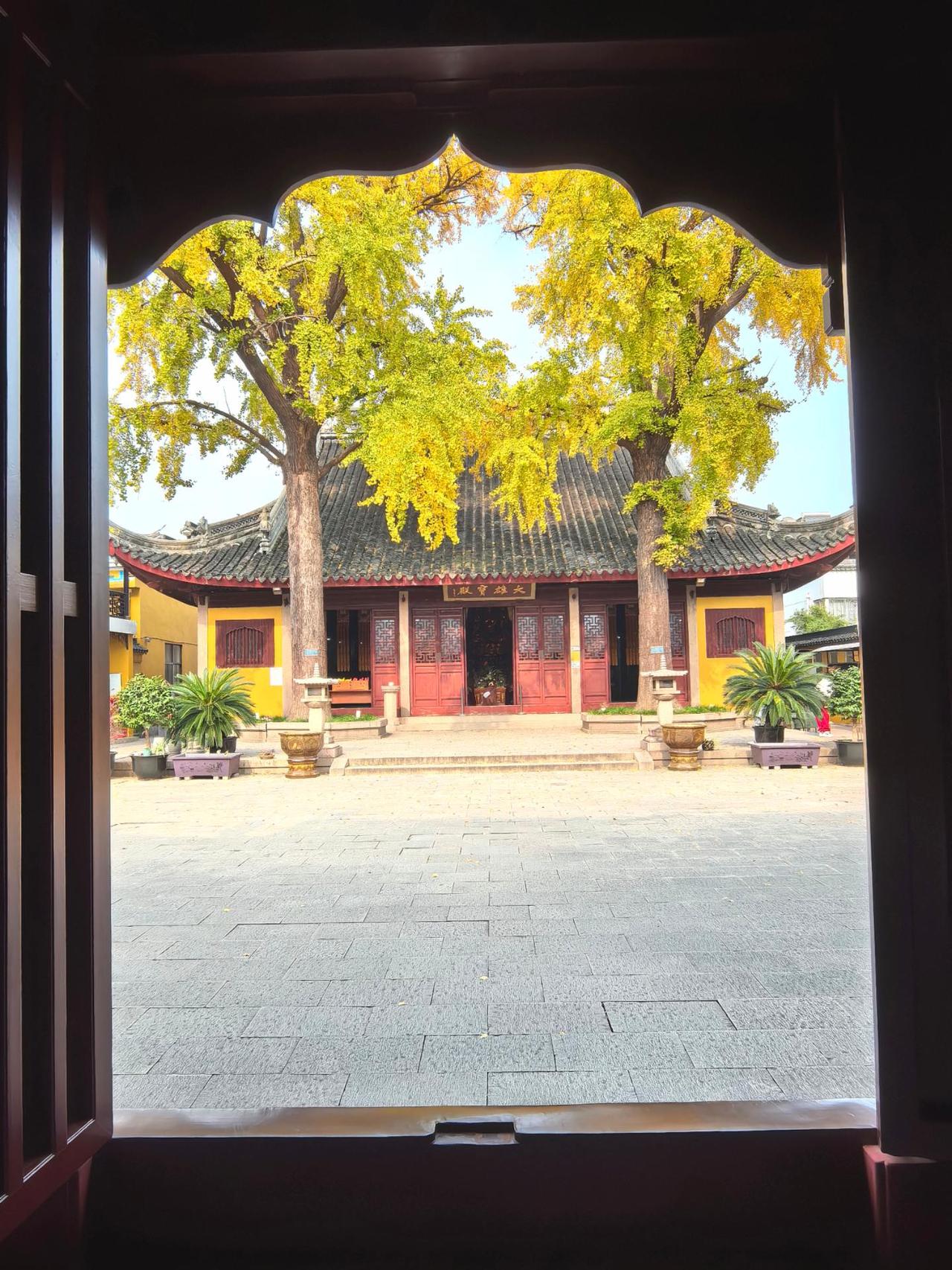 苏州赏秋一日游路线：定慧寺、双塔、双塔市场、平江路、耦园、拙政园，如果时间充足，