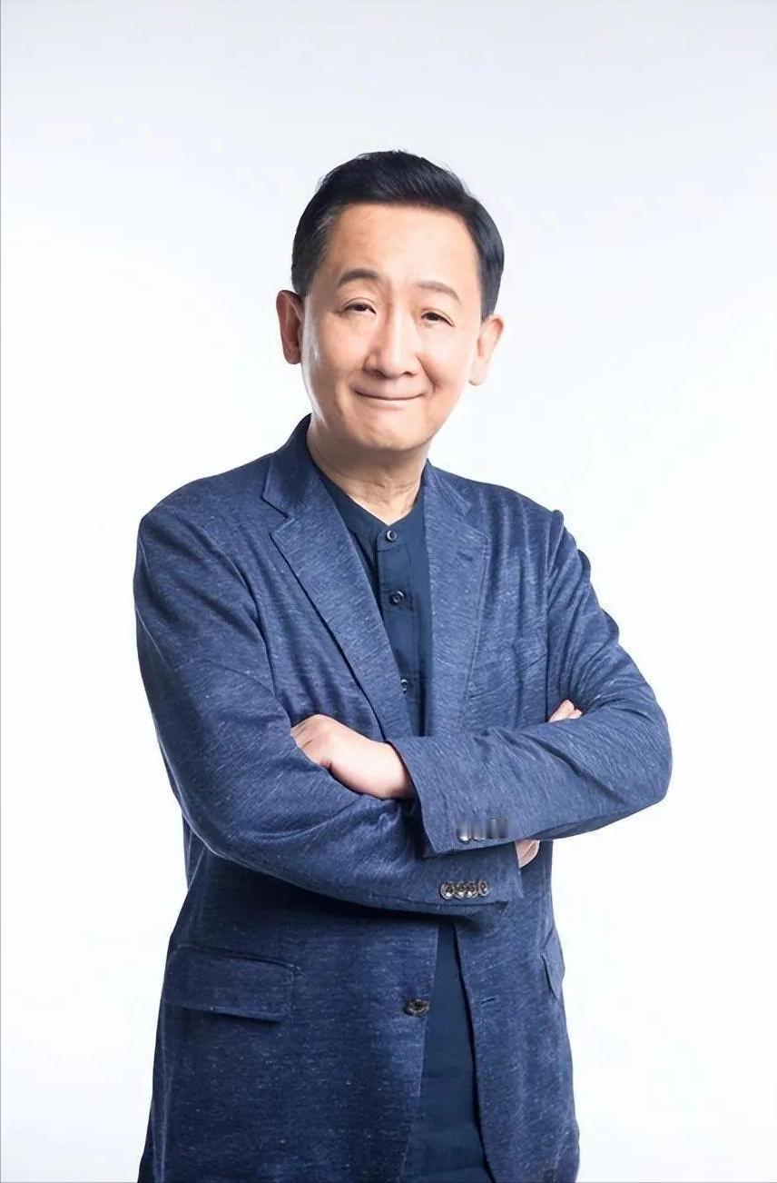 [太阳]2001年，哥哥猝死后留下400万债和8岁女儿，梁天在一堆欠条前坐到天亮