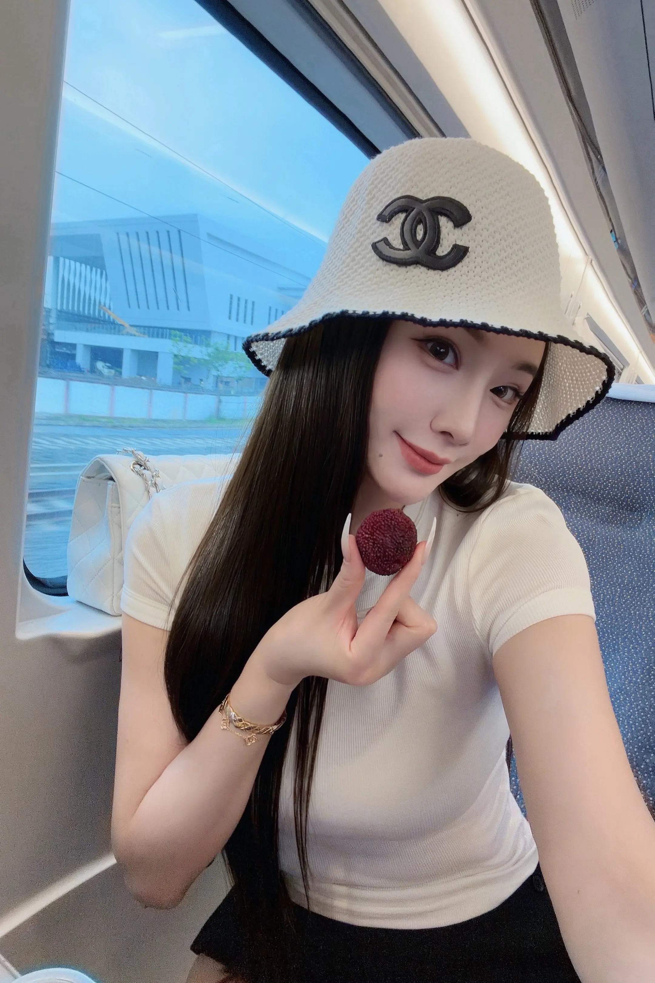 全世界都在赌球 只有我在赌你会不会找我 我不懂赔率 只懂陪你