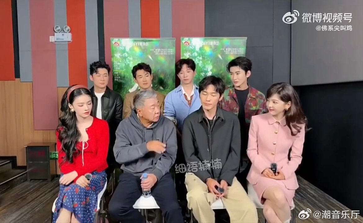 郑晓龙导演说章若楠镜头都保留了 片场表现稳定又出色，用真诚的表演打动导演，也让观