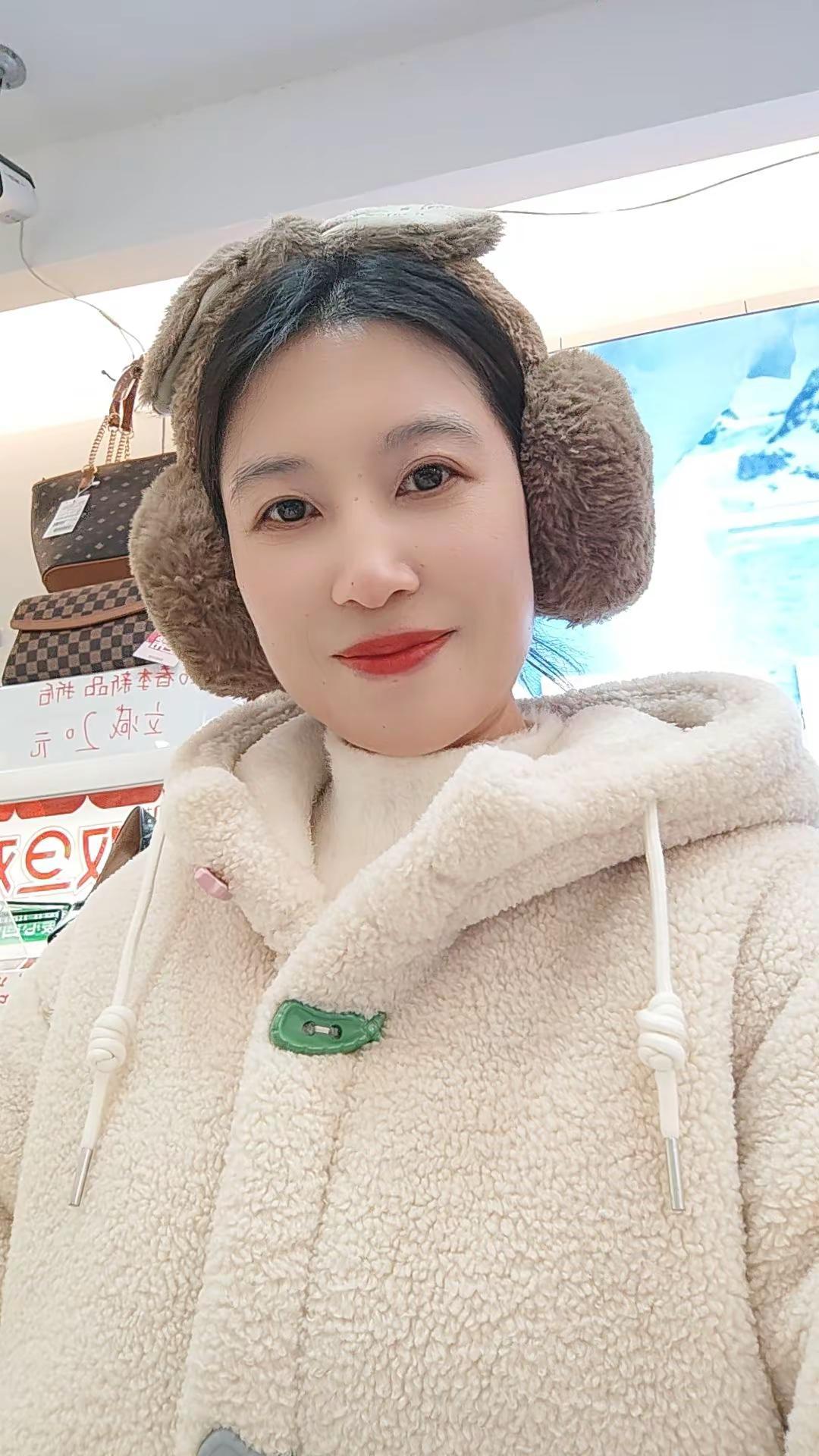 二月落幕，岁月温柔，愿你眼里有光，心中有爱，一路春暖花开。