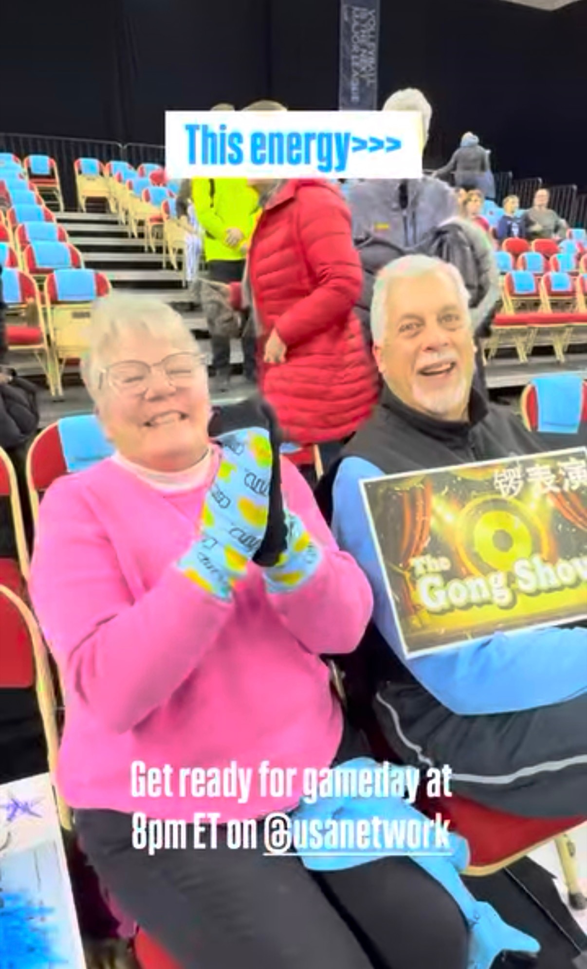 我不行了 主场大叔给老龚的应援 把The Gong Show翻译成锣表演 笑吐了