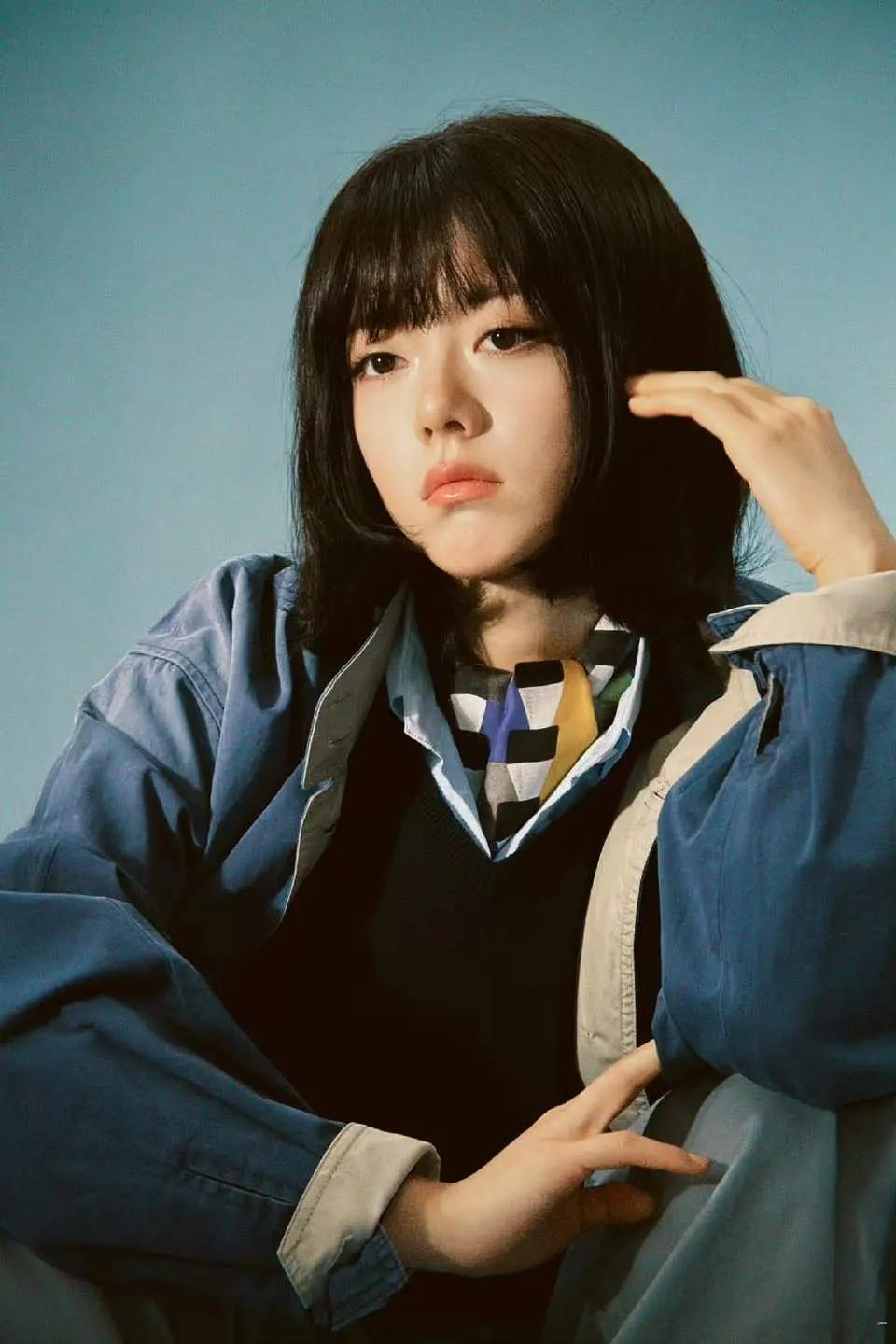 赵今麦miumiu新图太漂亮了，蓝调让我想起来李诗情，但又是完全不一样的感觉，好