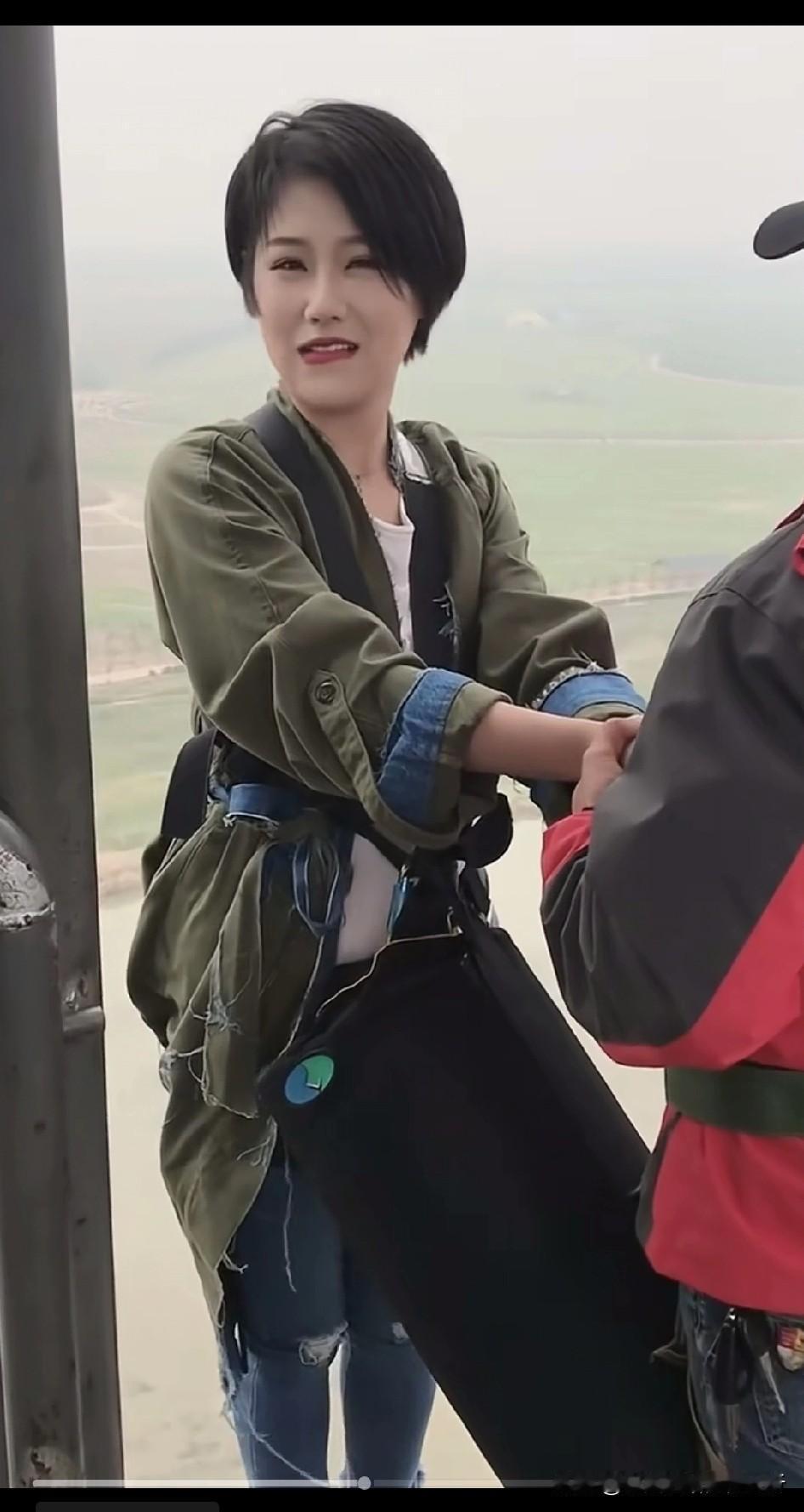 性感可爱会撒娇桃花眼（月牙眼）•古柏渡82米