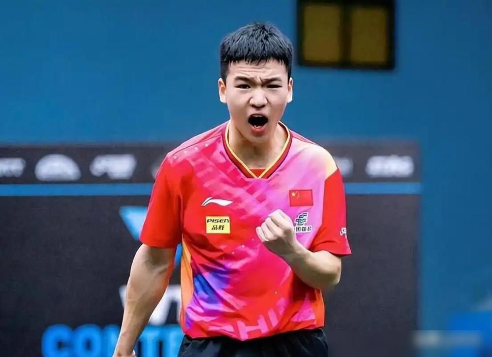 向鹏，国乒内战状元。

亚运会选拔赛，3比0，干脆利落拿下袁励岑。
右手组冠军，