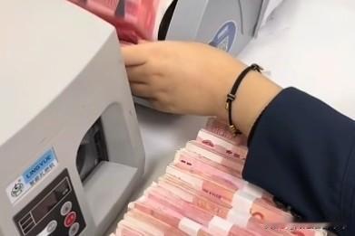 20年期、30年期的超长期特别国债今天在二级市场上市了。

好多朋友说买不到，那