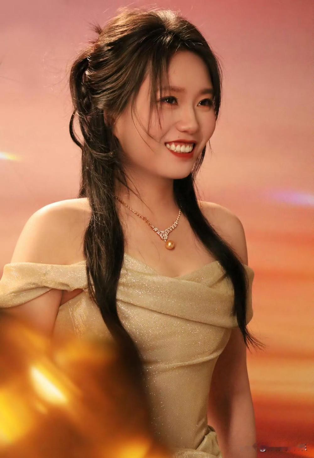 为什么明星减肥就跟玩一样，说瘦就瘦。

29岁的李雪琴，暴瘦40斤，这状态也太美