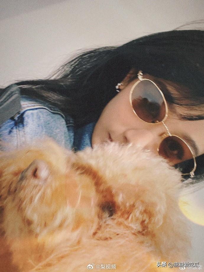 资本为什么一直给杨紫加筹码
说实在的，就是资本不怕要价高，就怕没价值。
腾讯许诺