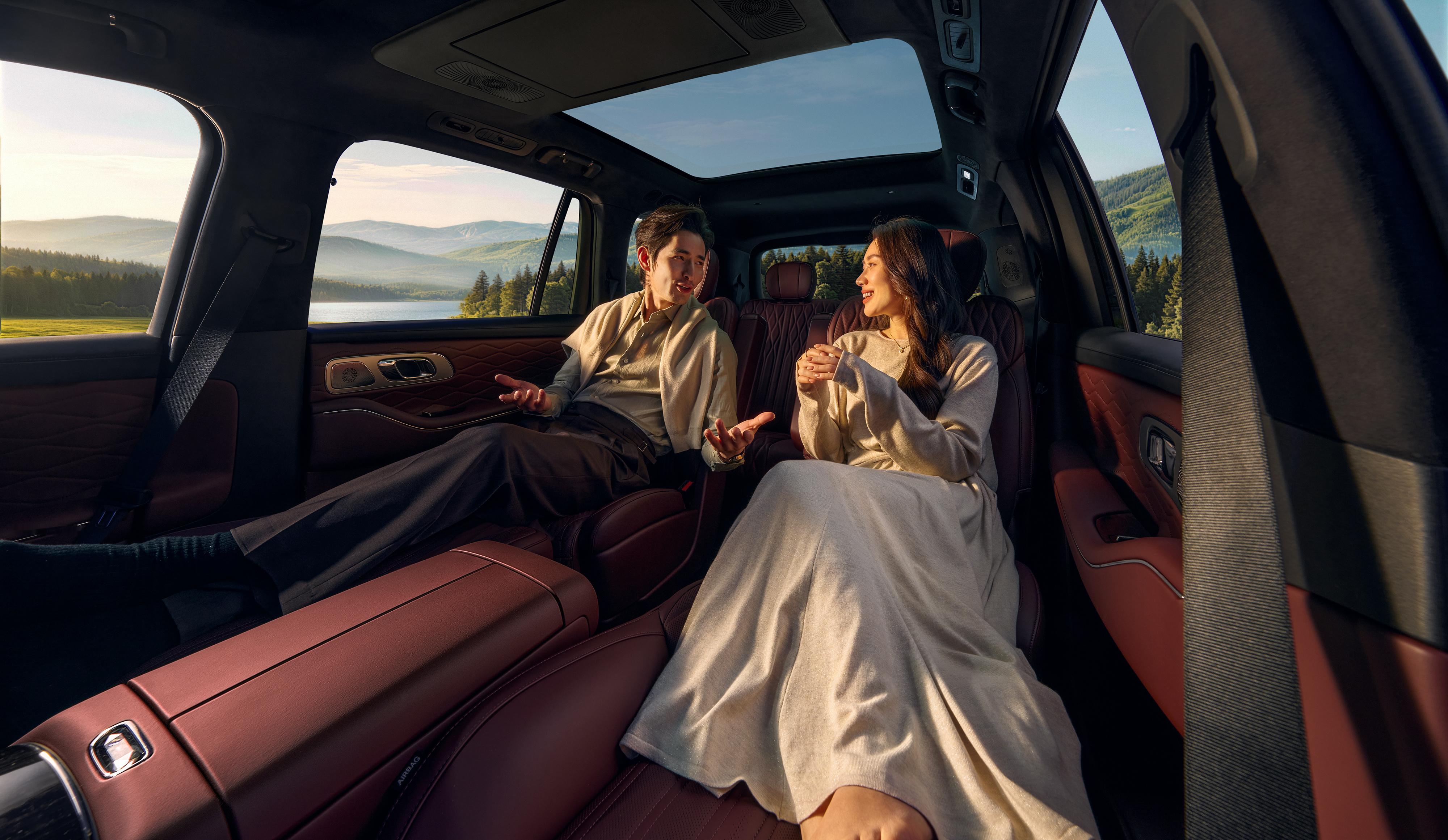 2026北京车展 吉利银河M9黑金智曜高定版正式亮相，算是把 “高定” 玩明白了