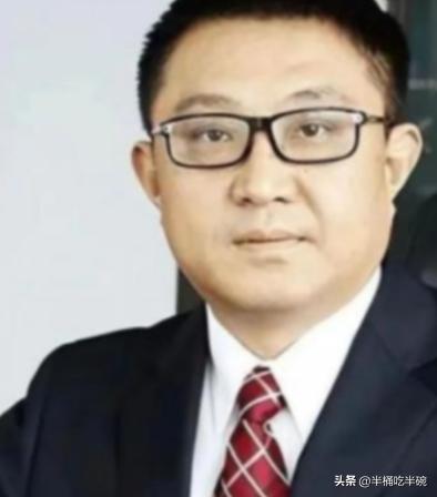 2020 年，"核酸大王" 张核子在三年疫情期间趁机牟取 "国难财"，通过核酸造