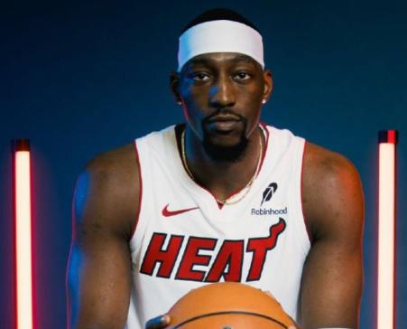 我们是该欢天喜地还是应该感到悲哀！83分！阿德巴约超越科比创造历史。

1、悲哀