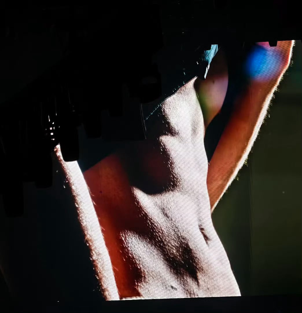 Henry滑铲Henry肌肉是男人最好的医美滑铲名场面冲击力十足，大幅度动作展现