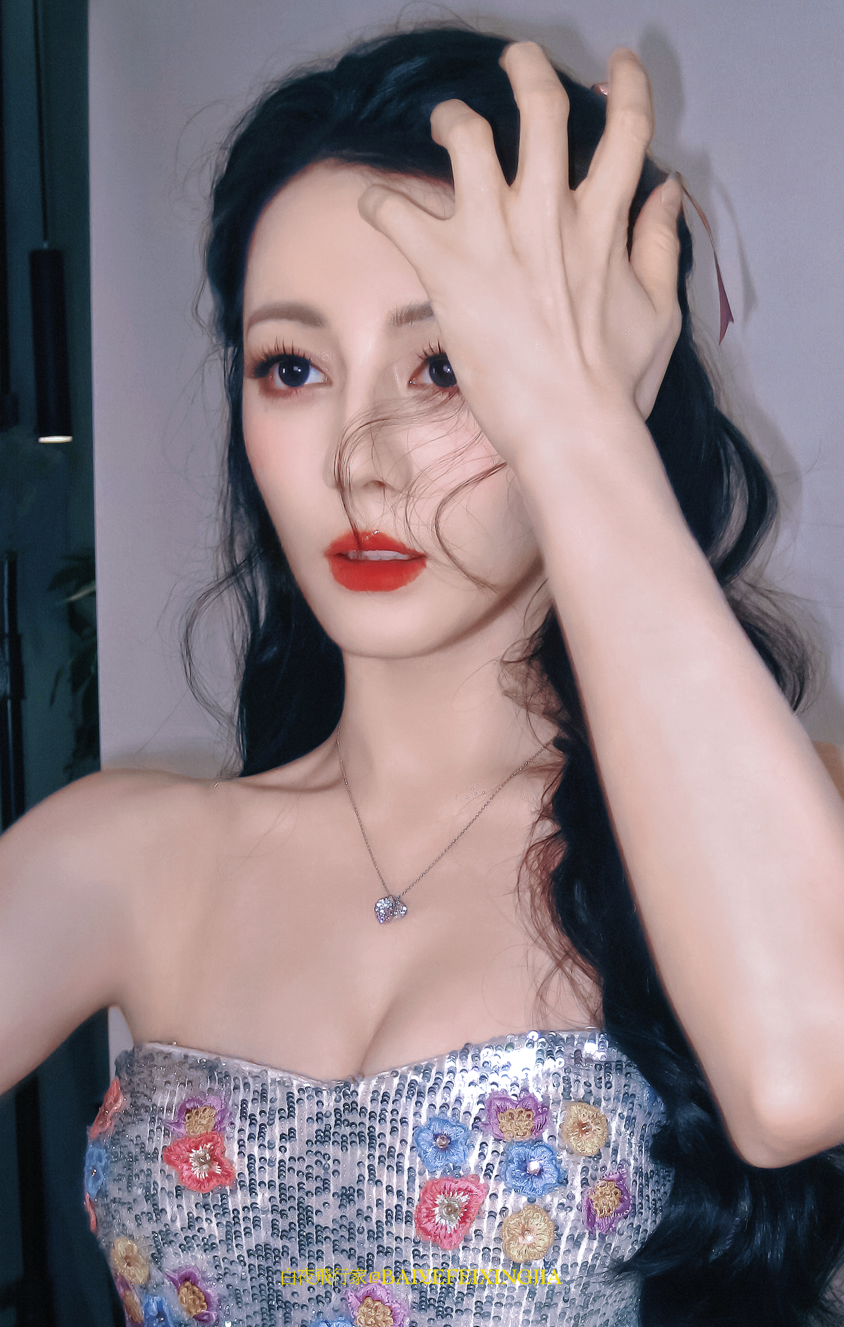 小巴巴有灵魂的发丝 ​​​