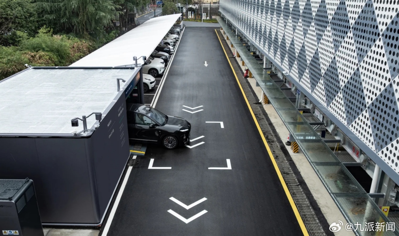 【#车还能用电池先老了#，新能源电车车电不同寿难题怎么解？】#冯兴亚李斌等倡导换