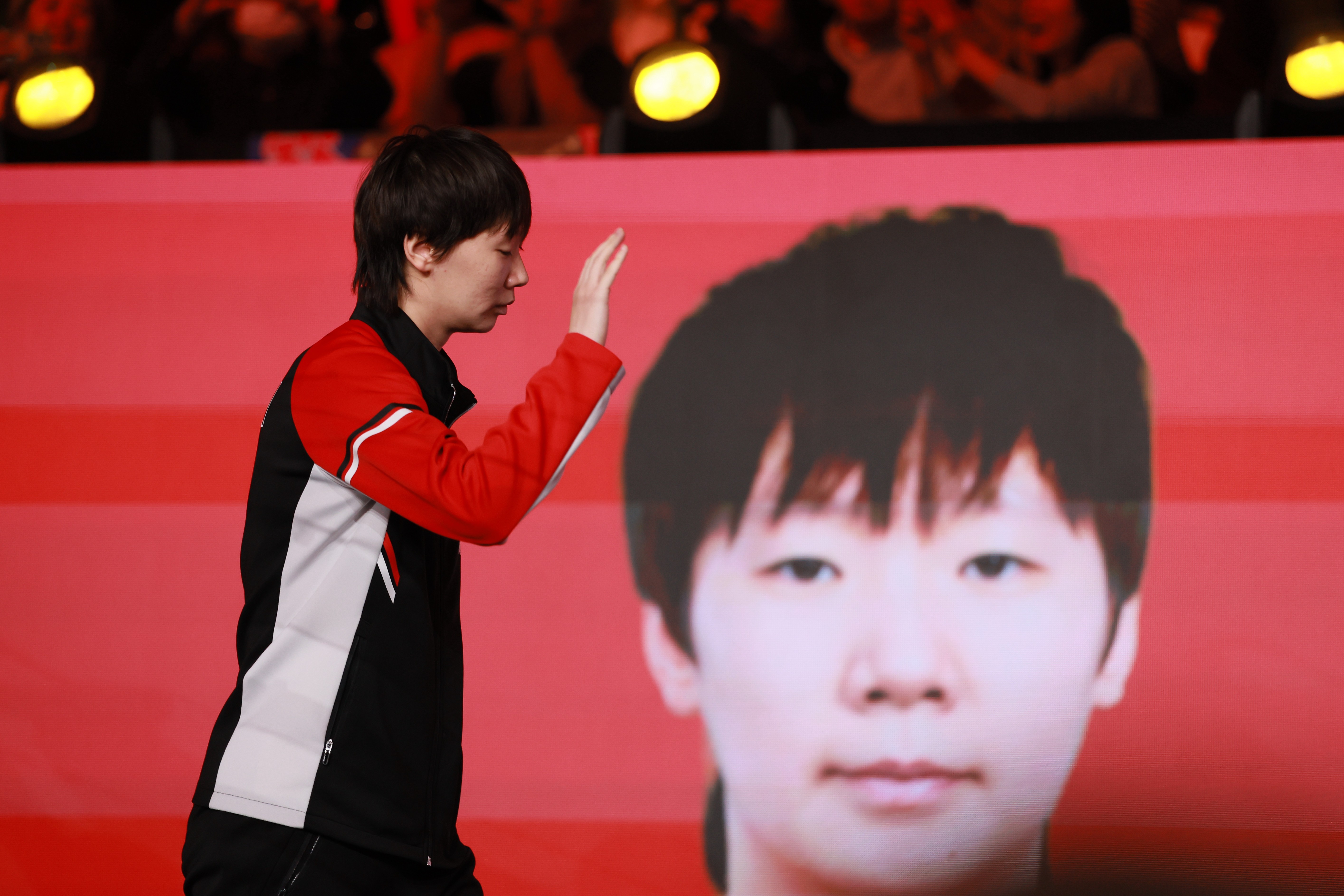 王曼昱回应受伤后首场比赛 251202成都混团世界杯 | 中体OMG我们小曼昱萌