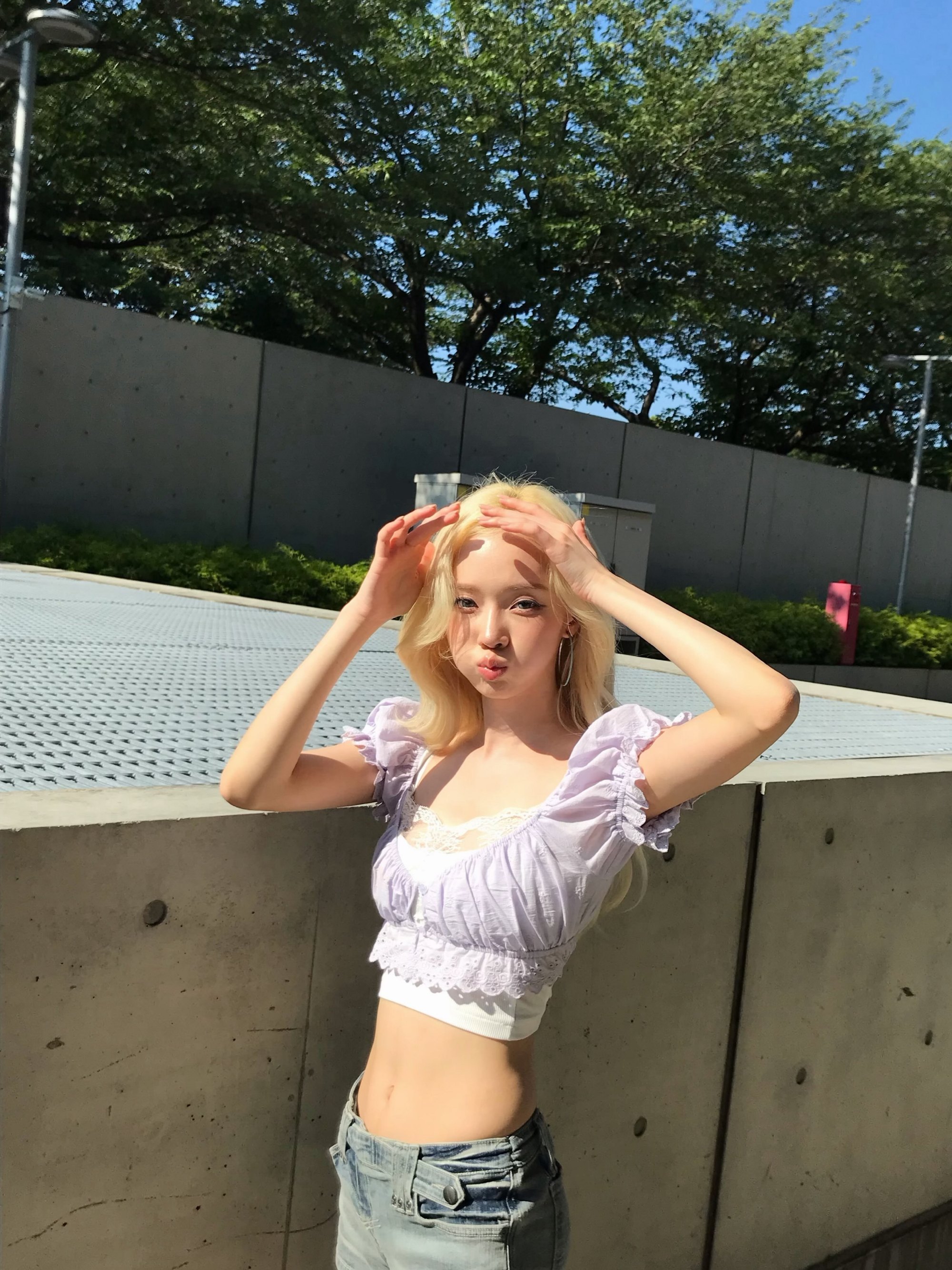 婷婷的小腹正面看：夯侧面看：夯背面看：入 