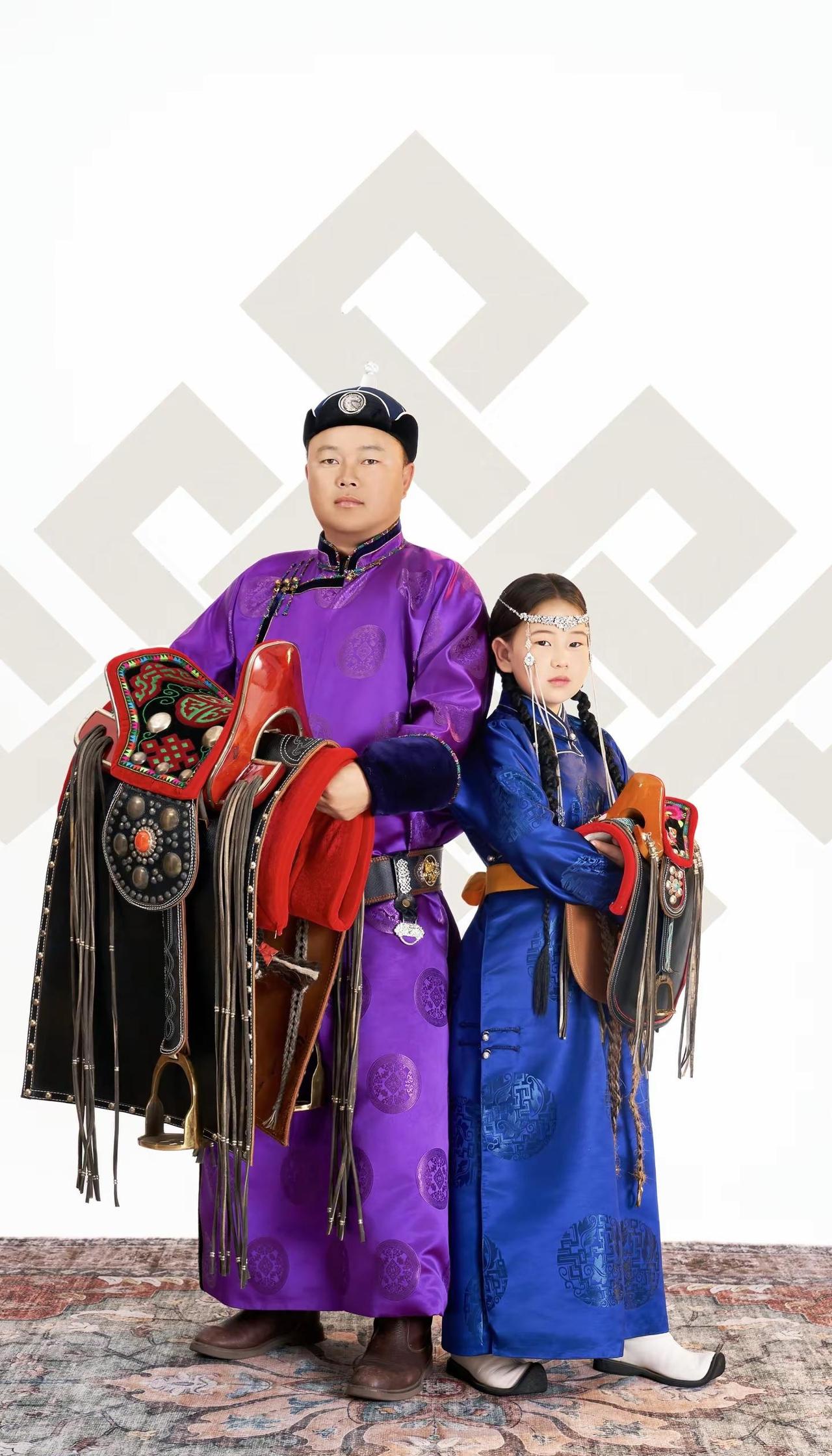全家福客片分享。兴安盟 科右前旗 本地摄影 蒙古袍全家福