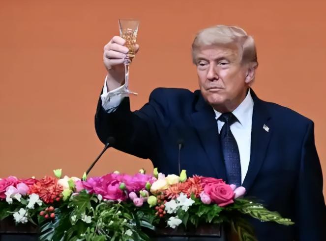 谁能想到，一向在国际贸易中独断专行、把“退群加税”当家常便饭的特朗普，这次竟然破