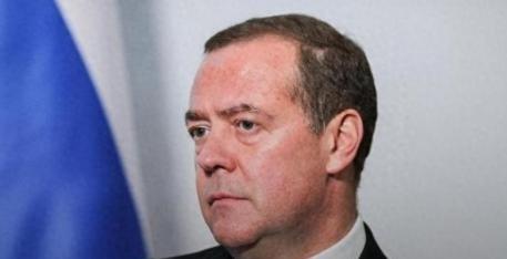 为什么说中国得防着点俄罗斯？说白了，普京今年72岁，这位掌舵俄罗斯25年的硬汉终