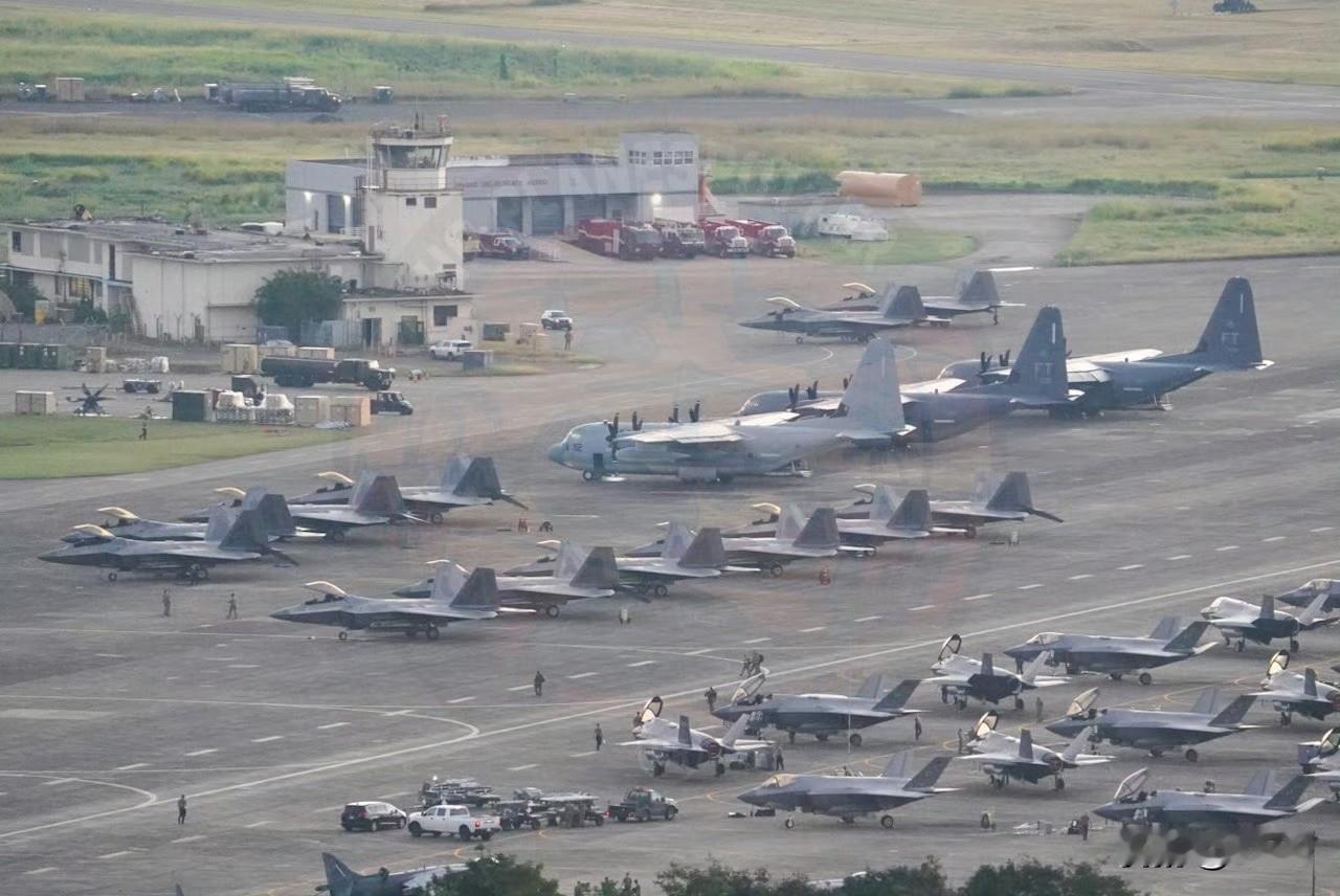 美军在委内瑞拉的集结都很随意。是吃准了委内瑞拉买点小摩托的决心都没有。