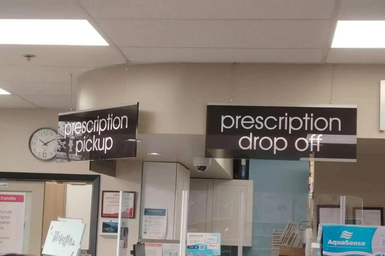 在加拿大温哥华，1月15日这天，一对老年夫妇去药店取药，却因语言不通闹出小插曲。