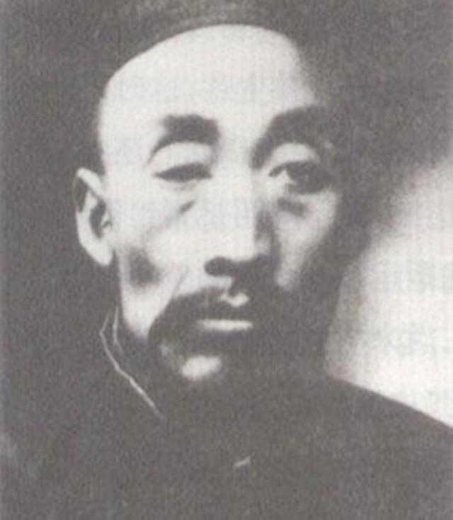 毛泽东的父亲毛顺生逝世105周年。1920年1月23日，在母亲文七妹去世三个月后