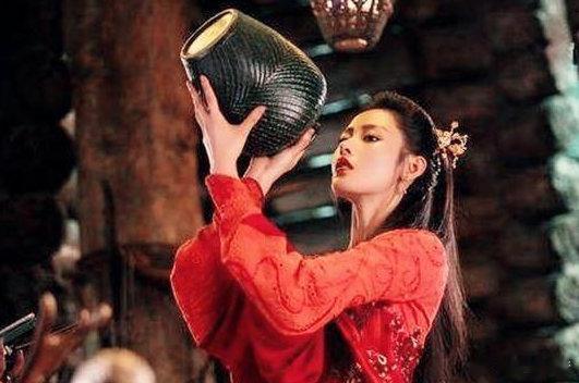 生意越来越难作，就业更加无门路，社会怨气在酝酿，威胁并非自外部，而是隐藏在深处，