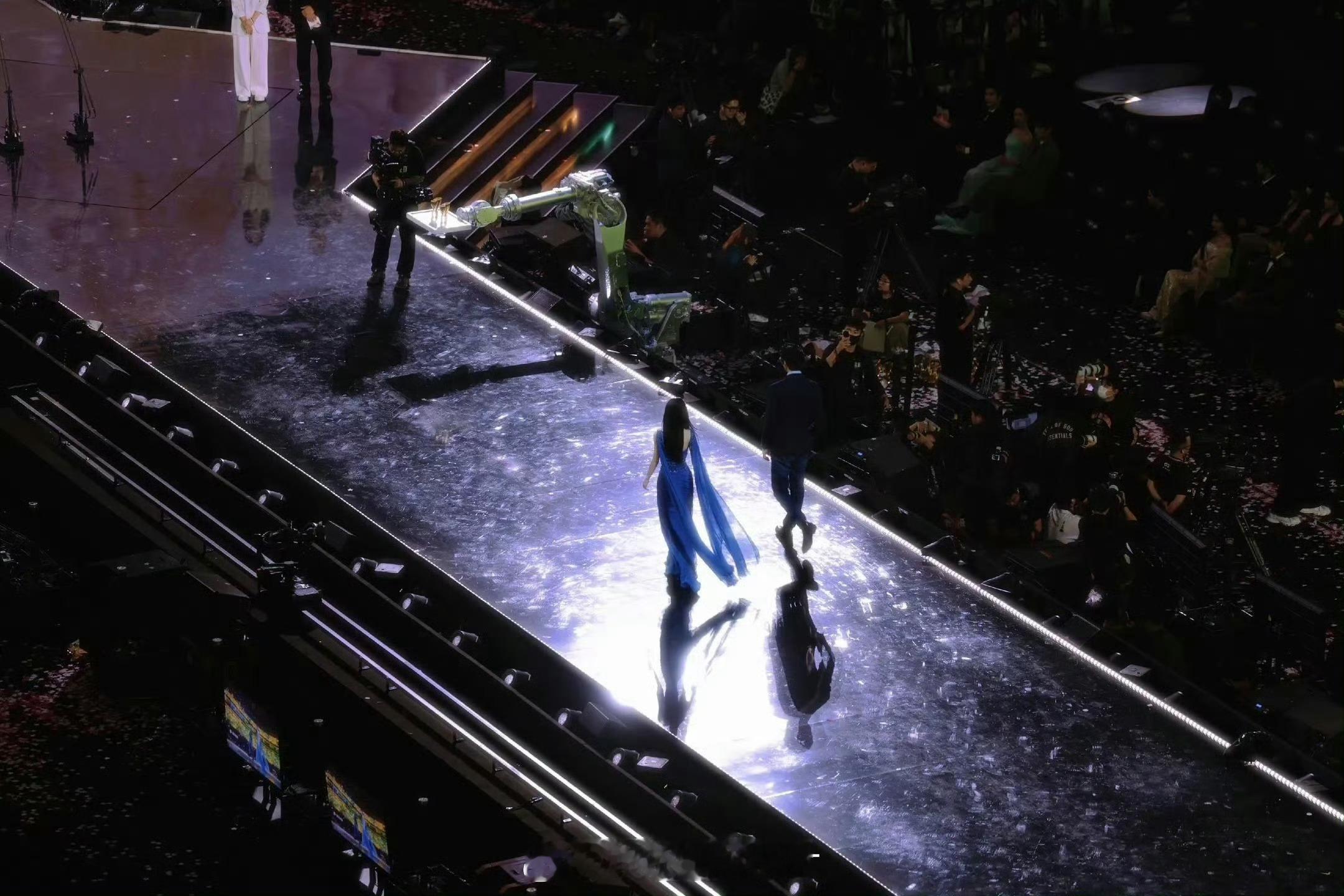 星光大赏最佳神图满屏的宿命感！！ 