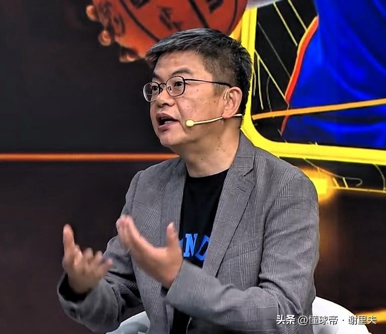 苏群看男篮角度真刁钻！不愧是篮球名嘴，他提出来：郭士强派出首发不够狠，王浩然上来