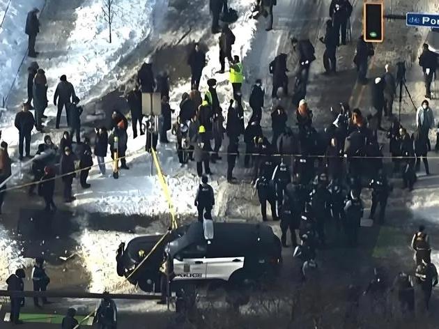 美国政坛又现“联邦与地方互撕”名场面：一边是联邦政府强推统一政策，一边是地方州以