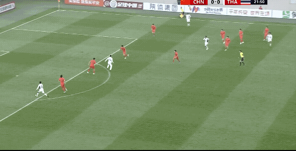 比赛第23分钟泰国U23 率先进球，暂时1：0领先中国U23，泰国队这个进球真的