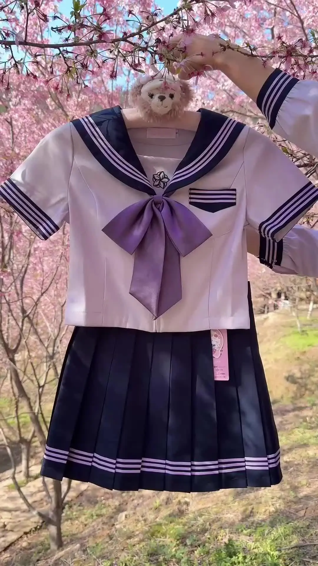 与樱花季命中注定的水手服出现了！！ 藤鸢中已经开始期待宝宝们的樱花绝美大片啦！！