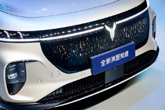 全新岚图知音亮相，定位25万级纯电SUV，首发搭载华为乾崑ADS 4智驾系统，前